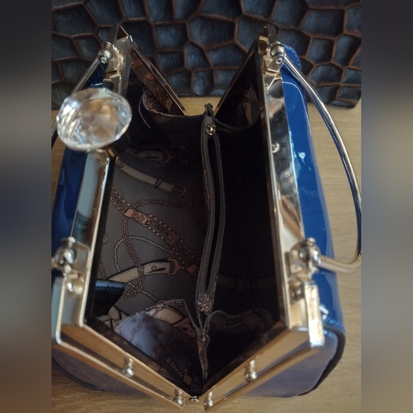 Gorgeous Blue Purse - Picture 3 of 5